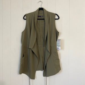 BNWT Olive utility vest with draw string